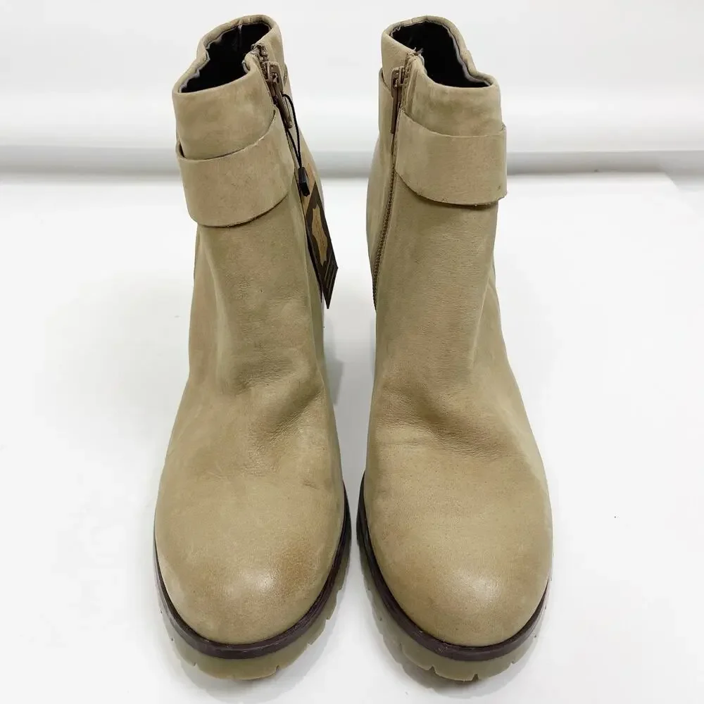Crevo Womens Kathyrn Boots Size 10 M Cream Beige Leather Block Heel Ankle NWOB